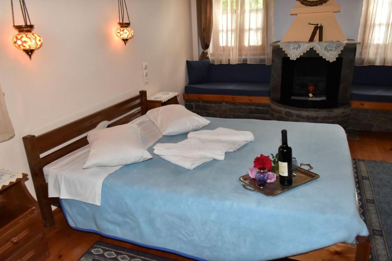Hotel Faraggi 切佩洛沃 外观 照片